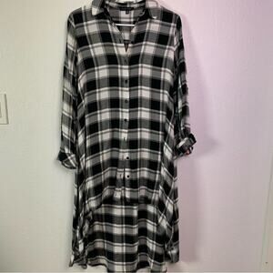 Olive + Joye Black White High Low Tunic Button Down plaid  Shirt